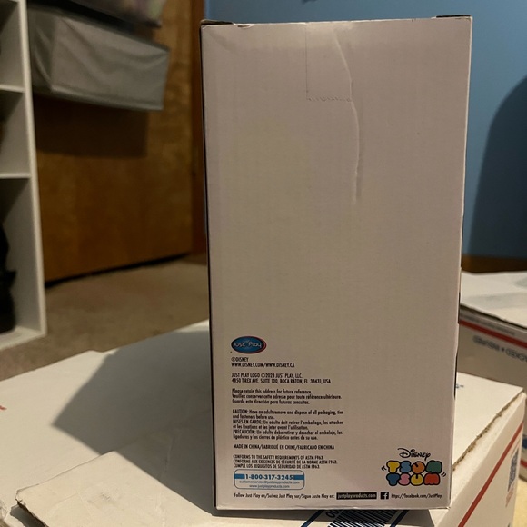 Disney Tsum Tsum Plush Toy - Black and Red - Picture 3 of 3